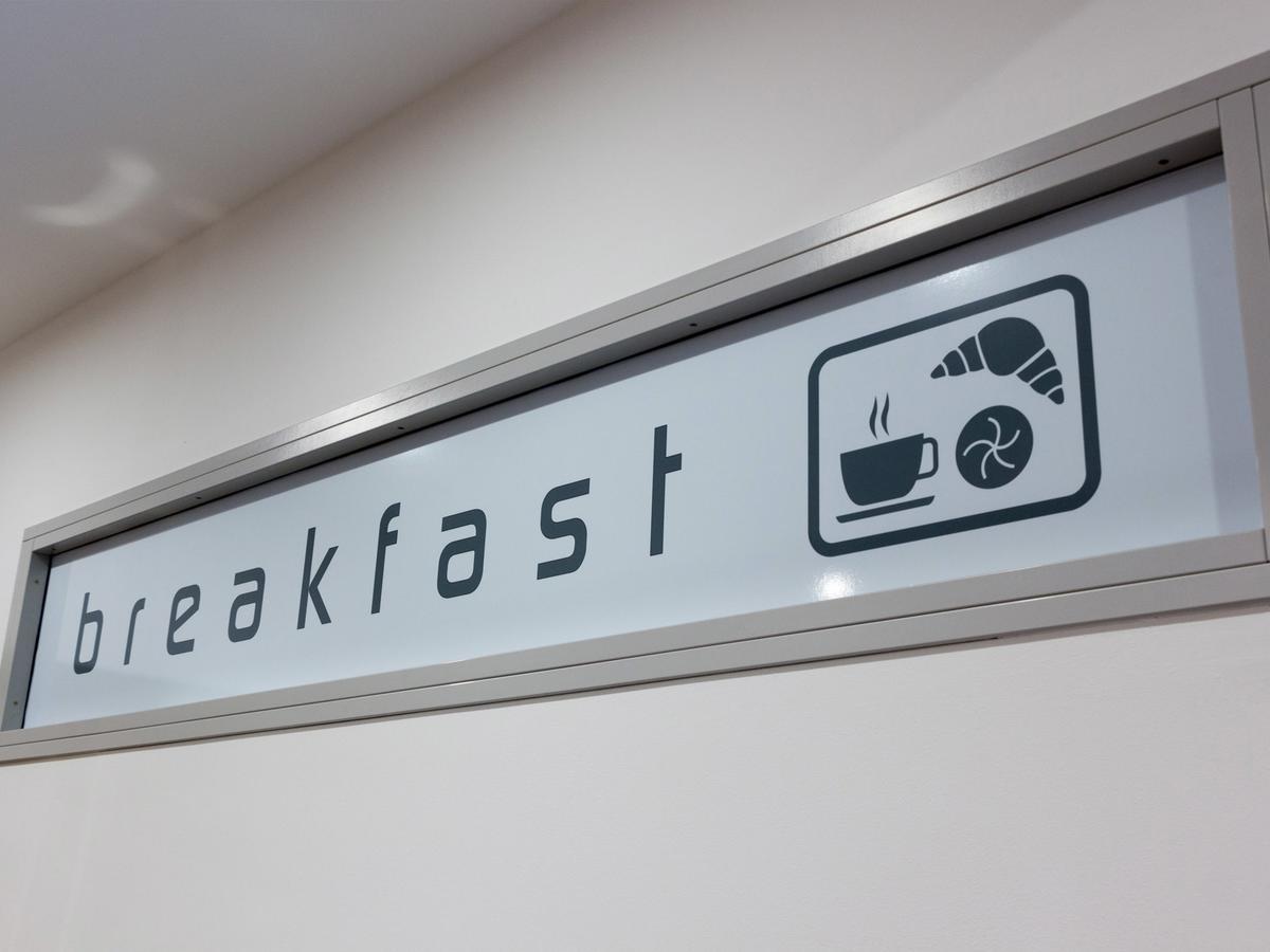 Winbudget "Bed&Breakfast" Wiener Neustadt Buitenkant foto