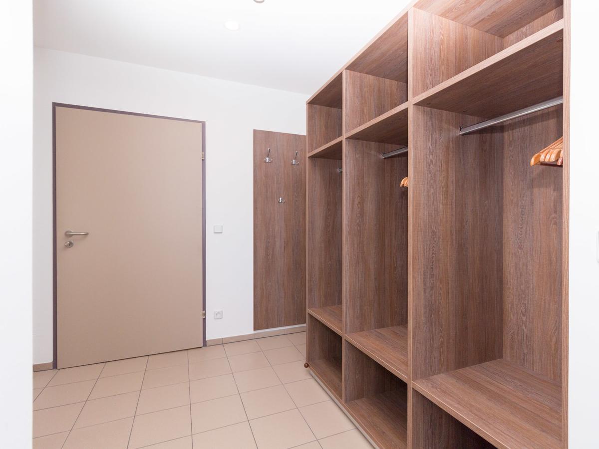 Winbudget "Bed&Breakfast" Wiener Neustadt Buitenkant foto